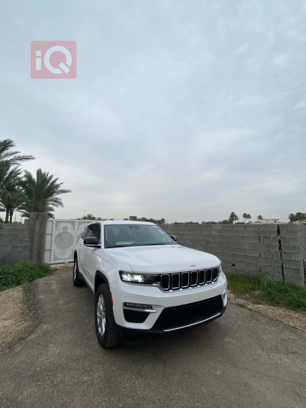 جیپ گراند شیرۆکی